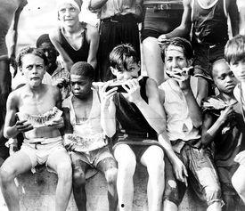 时尚吃瓜群众抓拍,吃瓜群众抓拍下的潮流风采