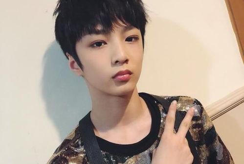 吃瓜追剧小分队刘耀文,吃瓜追剧小分队中的“瓜王”风采