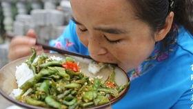 瓜大姐和瓜二姐吃煎饼,瓜大姐瓜二姐的煎饼美食之旅