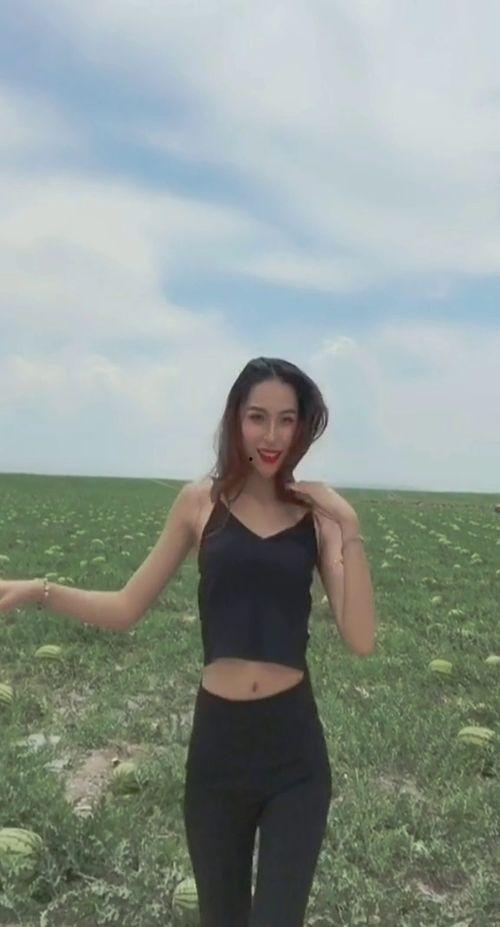吃瓜女孩YT,网络时代下的娱乐狂欢与社交风向标